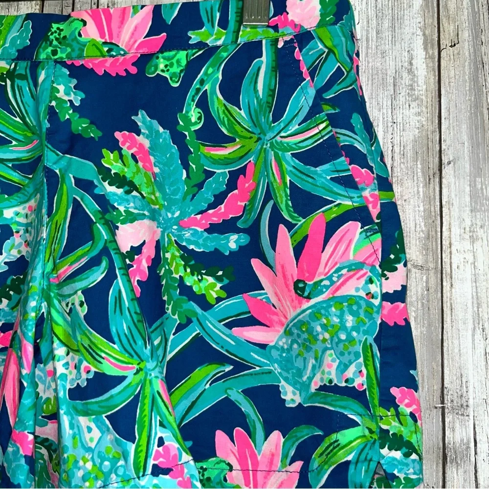 Lilly Pulitzer Ocean View Macaw Shorts - Picture 2 of 4